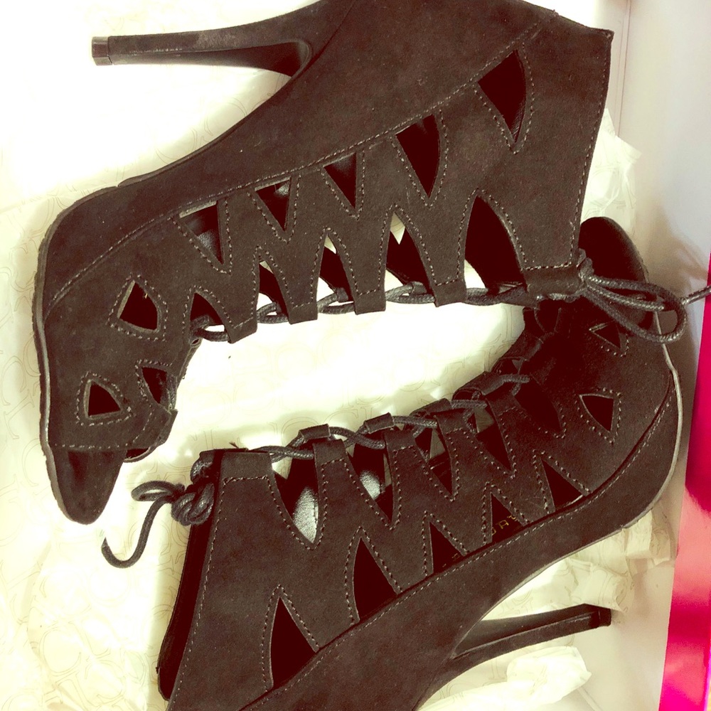 Chinese Laundry Heels!